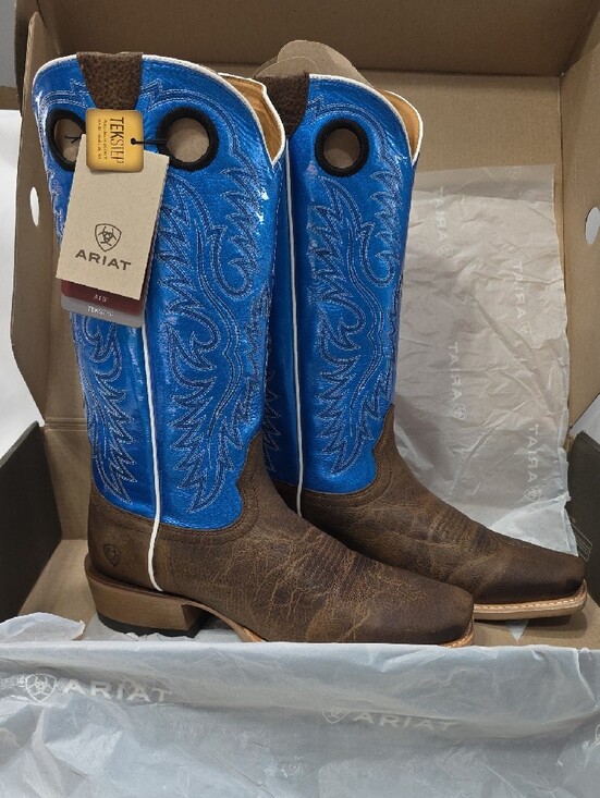 Ariat Other - Ariat NIB Men's Size 11 EE Wide Ringer Western Boots Brown/Bright Blue TOBx